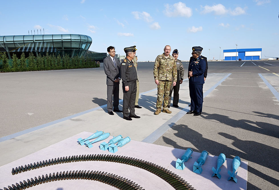 POW2W51XW244FEd5.jpg