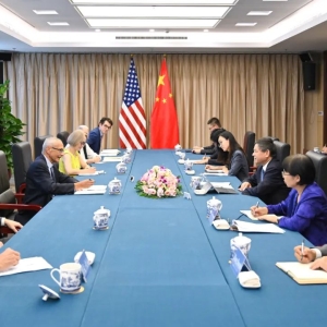 生态情况部部长黄润秋访问美国总统国际天气政策高级顾问波德斯塔 ...