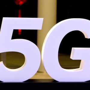 5G手机“狂飙”背后，市场镌汰赛加快