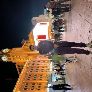 在华留门生迎国庆，见证中国发展