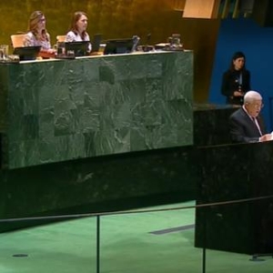 他在团结国大会上，连说三遍“我们不会脱离！”