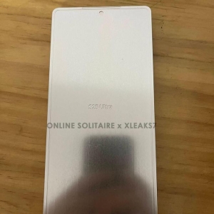 三星机皇 Galaxy S25 Ultra 手机曝料：计划再突破