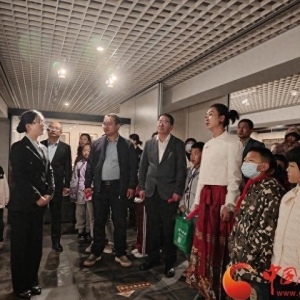 国庆期间武威市举行书法艺术与拍照作品“双展”