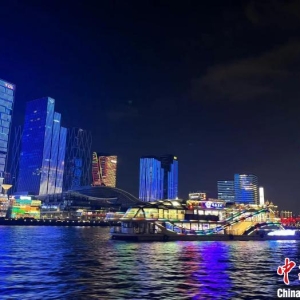 广州珠江夜游单晚客流创下汗青新高