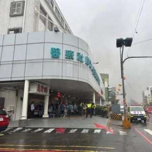 台湾屏东一医院发生火警 6人已无生命迹象