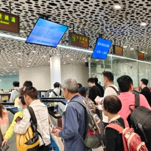 国庆假期过半 深圳机场口岸收支境职员同比增长58.1%